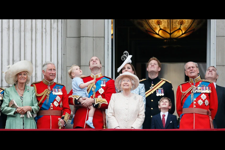 Le prince George a vole la vedette lorqs des celebrations de l anniversaire de la reine Elizabeth1