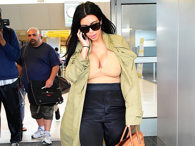 Kim Kardashian harassed by a naked woman in Cannes