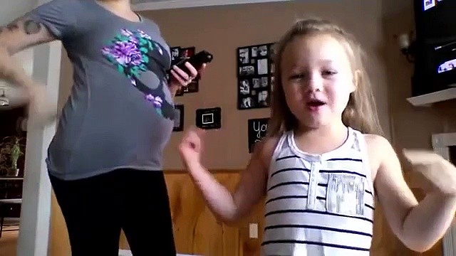 8 months Pregnant Mom & Adorable Daughter Dance