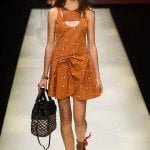 defile-emporio-armani-printemps-ete-2016-milan-look-25