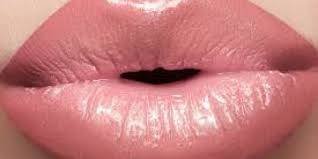 Ways to Plump your lips