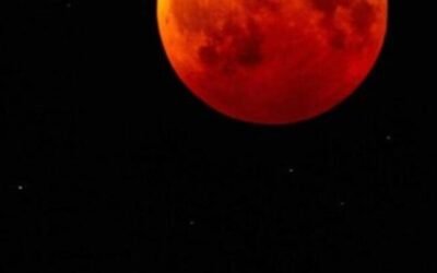 The second total lunar eclipse of 2022