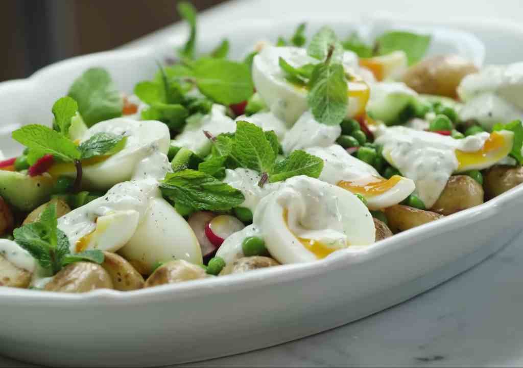 Crispy Potatoes and Zingy Vegetable Salad Recipe Crispy Potatoes and Zingy Vegetable Salad