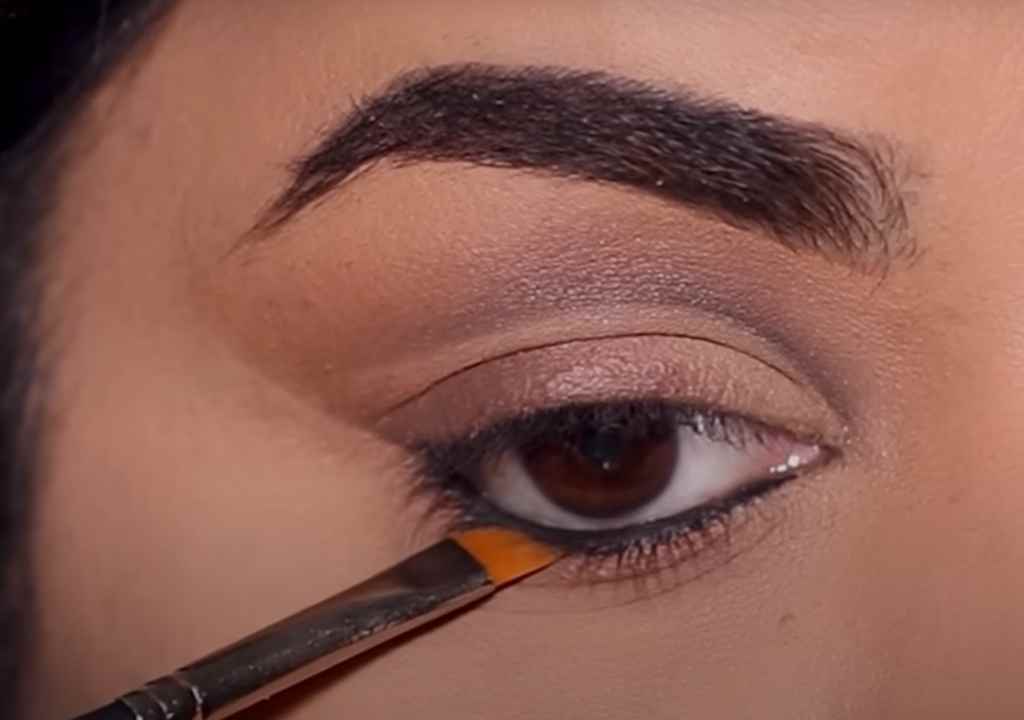 Eyeliner - Step by Step Hooded Eye Makeup