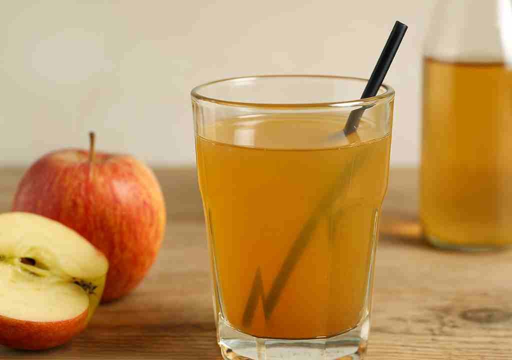 10 Best Morning Drinks for Glowing Skin in 2025 |Backed by Science & Ayurveda Apple cider vinegar tonic for clear skin
