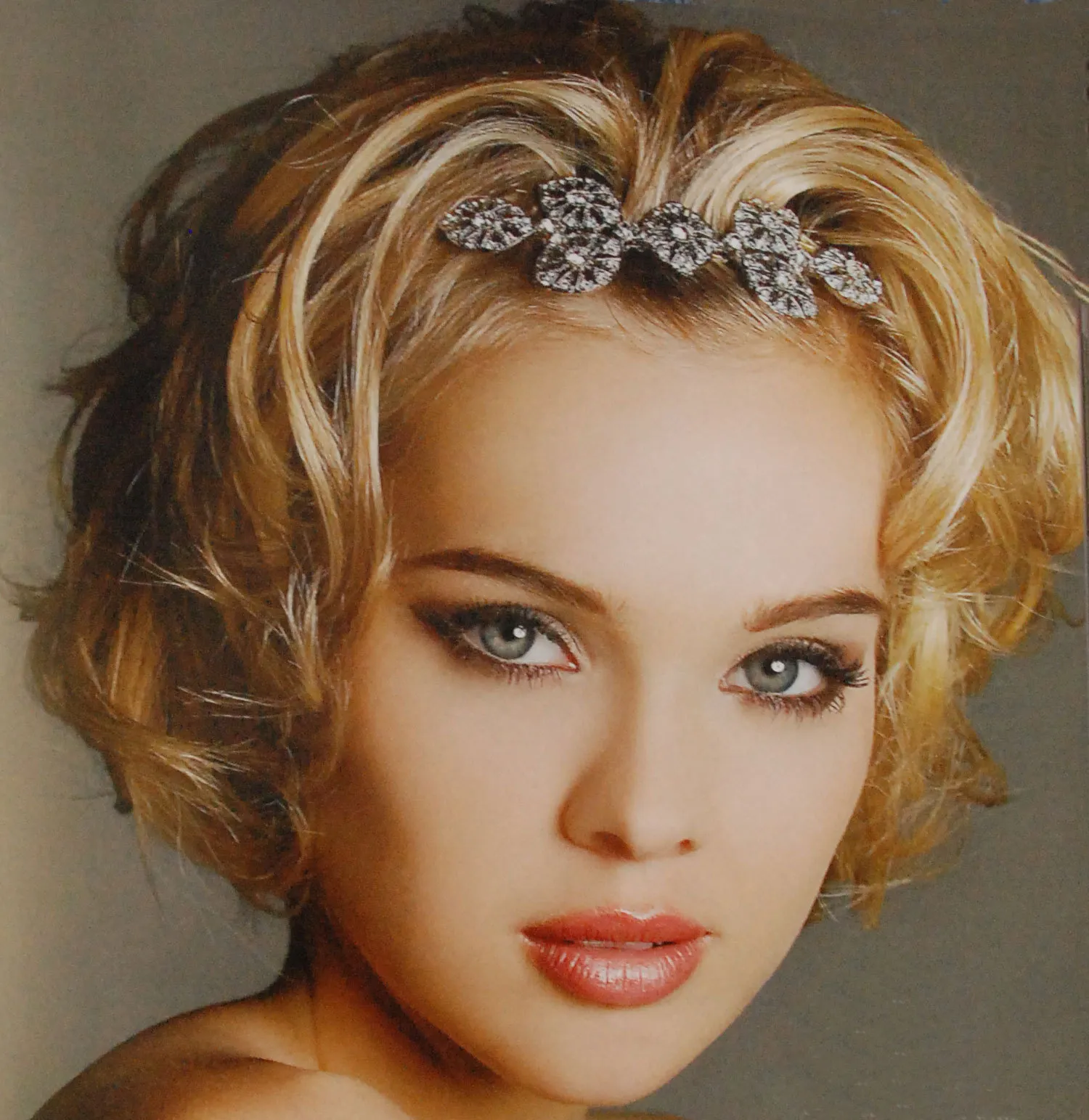 Wedding Hairstyles for Short Hairs