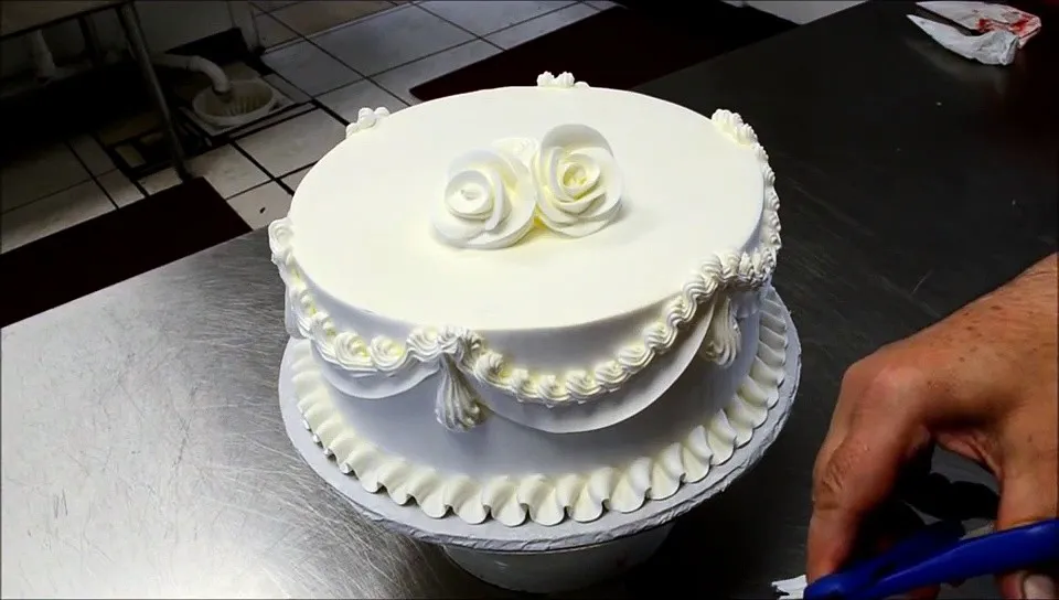 Wedding Cake Decorating in 5 min – Learn The Secrets of Bakery