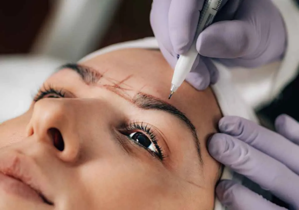 What does Microblading Eyebrows Mean